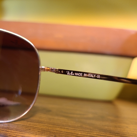 Ray-Ban sunglasses - Picture 5 of 12